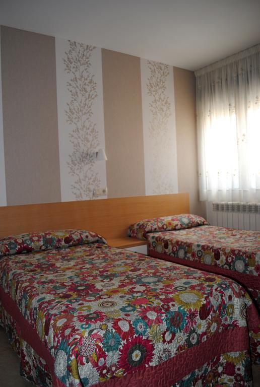 Hostal La Cortijana Logrono Luaran gambar